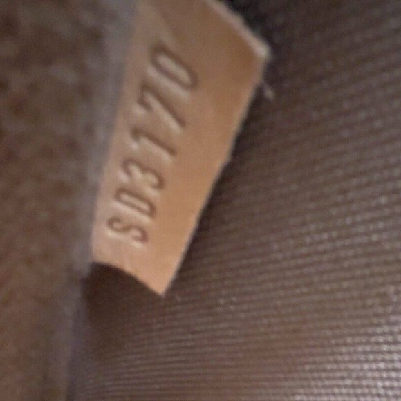 Louis Vuitton EVA CLUTCH with CROSSBODY STRAP in Great Condition - Picture 6 of 15